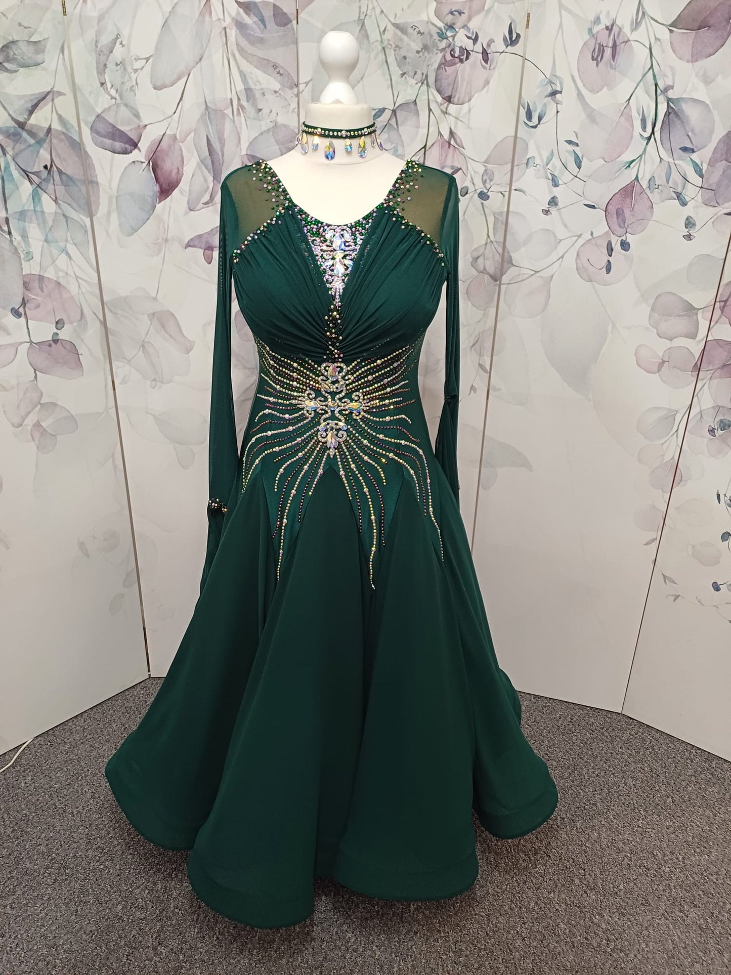 11B Forest Green Ballroom/Sequence Competition Dance Dress. Stoned with AB, Iridescent Green & Green stones. Detachable Floats & High Back to allow the option of wearing own Bra