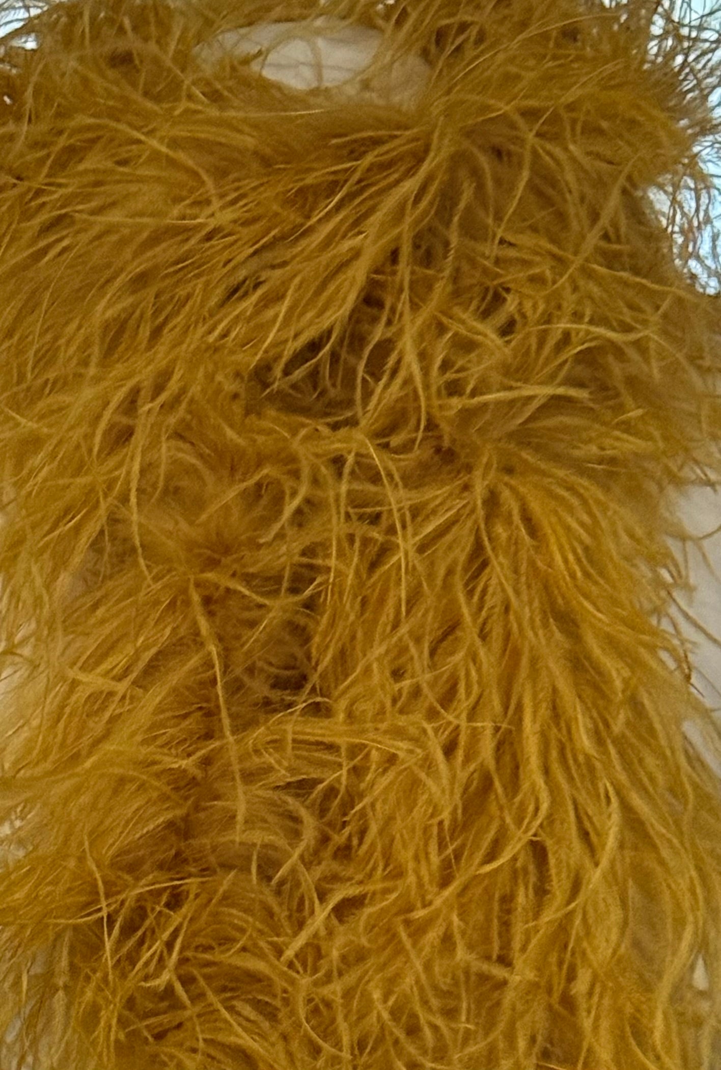 MANDY 4-5Ply Ostrich Feather Boa V53 ❗️The product is sold in approximately 1/2 Metre Lengths (47cm-50cm)❗️Quantities up to 4 will be sent in 1 piece‼️Quantity 4 =1 Full Boa measuring 1.9 metres‼️