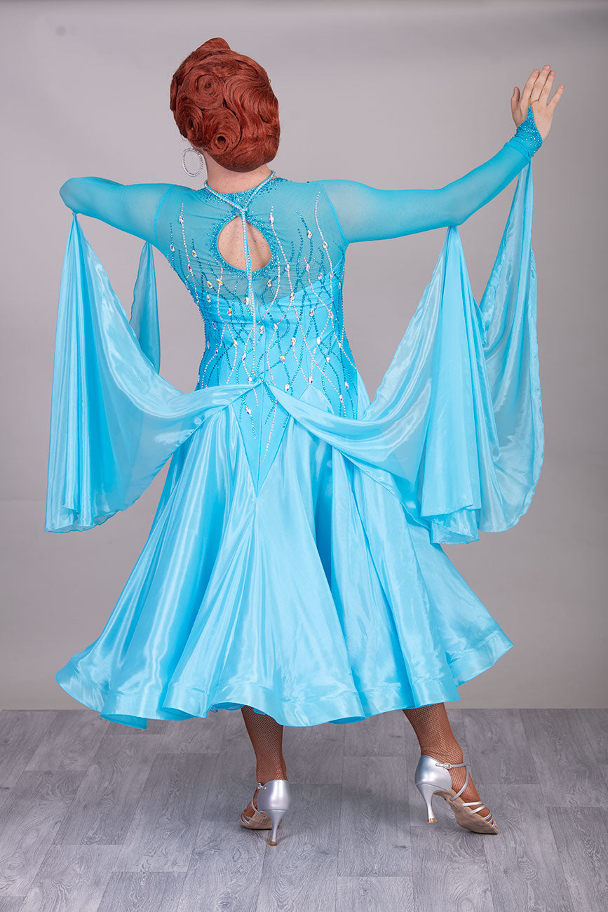 31B Beautiful Blue Competition Ballroom/Sequence Dance Dress. Stoned in Aquamarine, AB & Aquamarine AB. Detachable Floats High Back to give option of wearing own bra