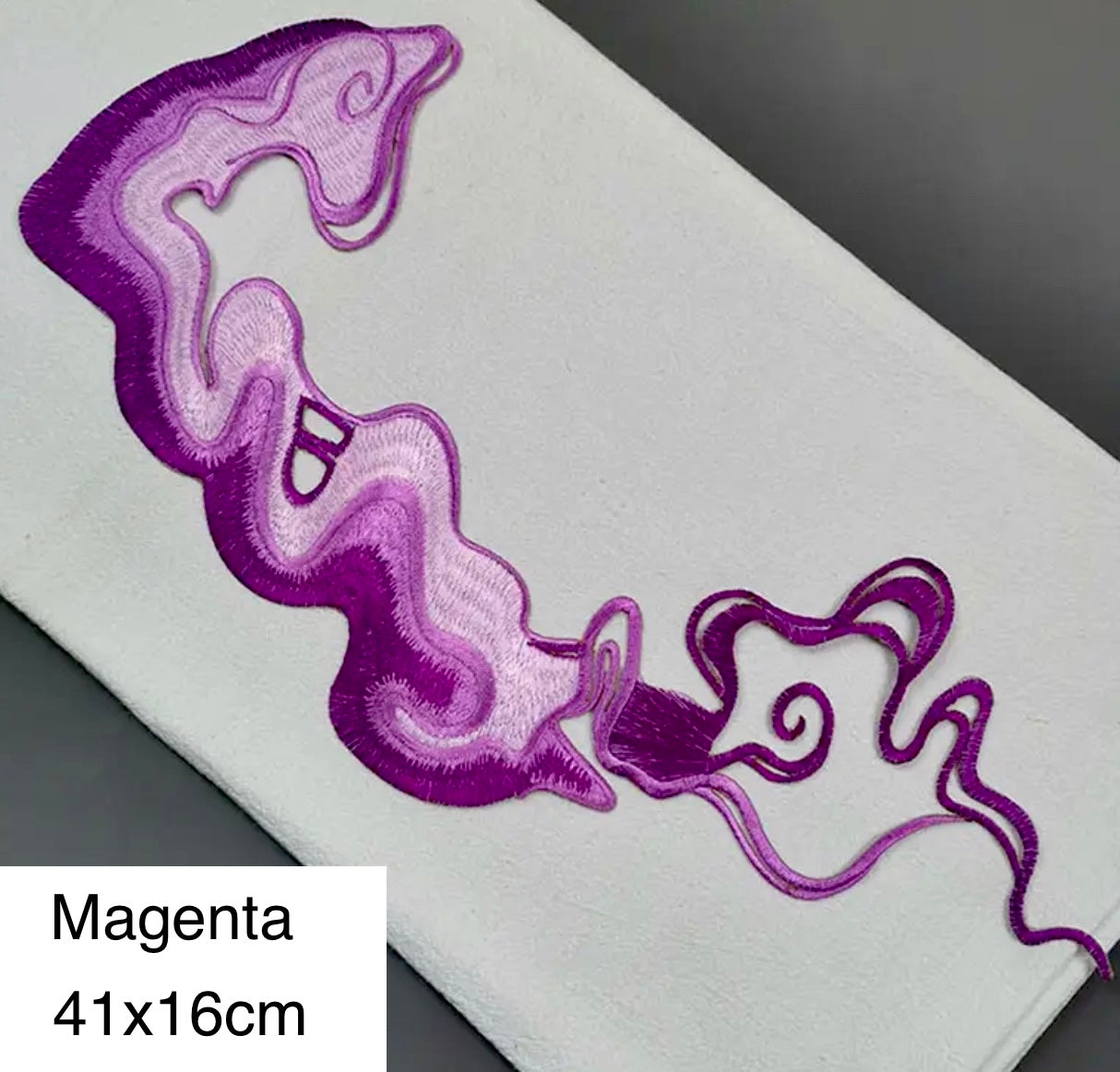 Gigi Iron/Sew on X Large Appliqué M131