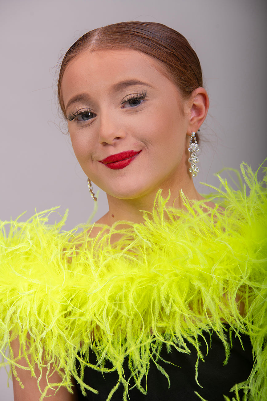 MANDY 4-5Ply Ostrich Feather Boa V53 ❗️The product is sold in approximately 1/2 Metre Lengths (47cm-50cm)❗️Quantities up to 4 will be sent in 1 piece‼️Quantity 4 =1 Full Boa measuring 1.9 metres‼️