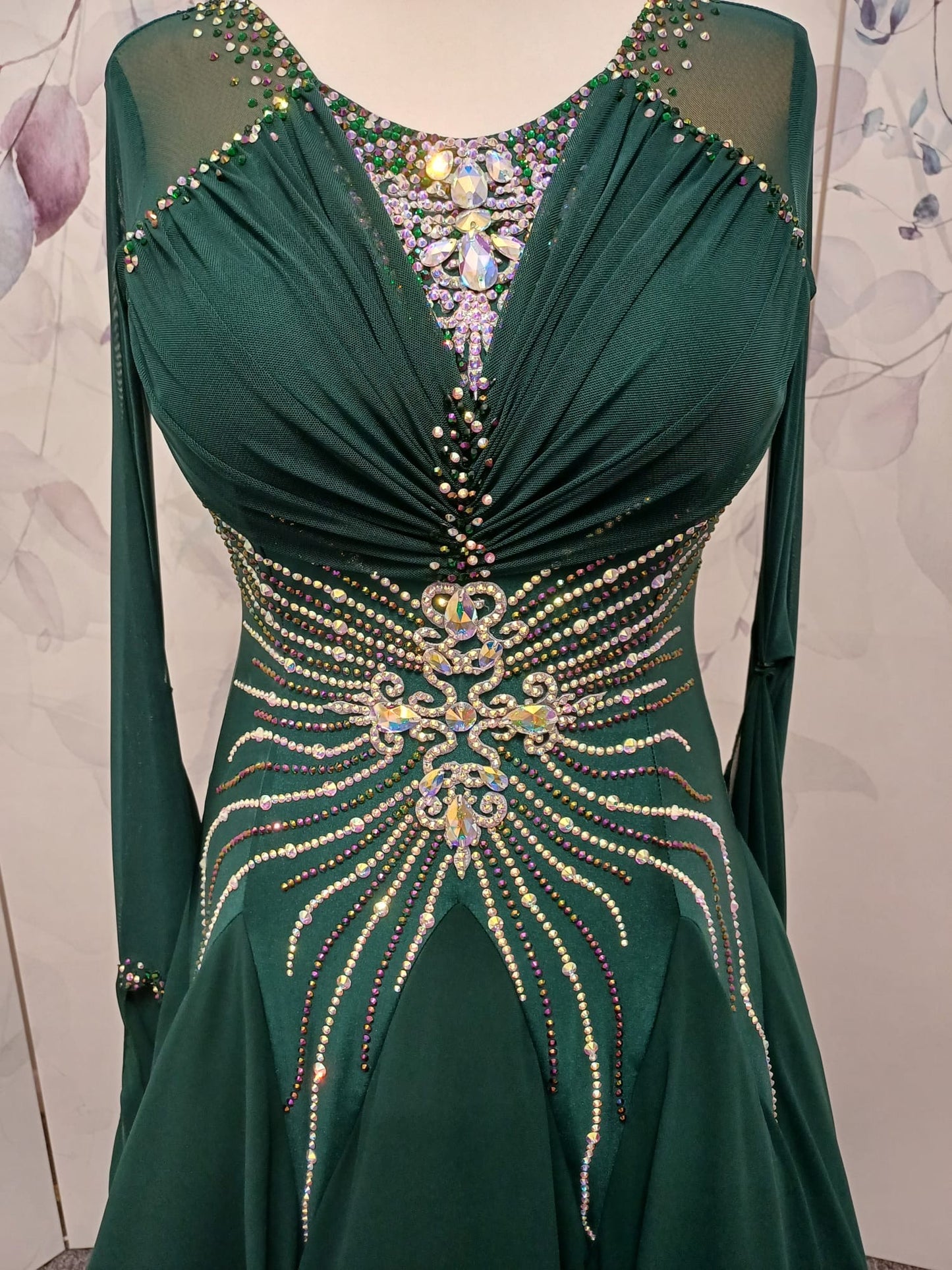 11B Forest Green Ballroom/Sequence Competition Dance Dress. Stoned with AB, Iridescent Green & Green stones. Detachable Floats & High Back to allow the option of wearing own Bra