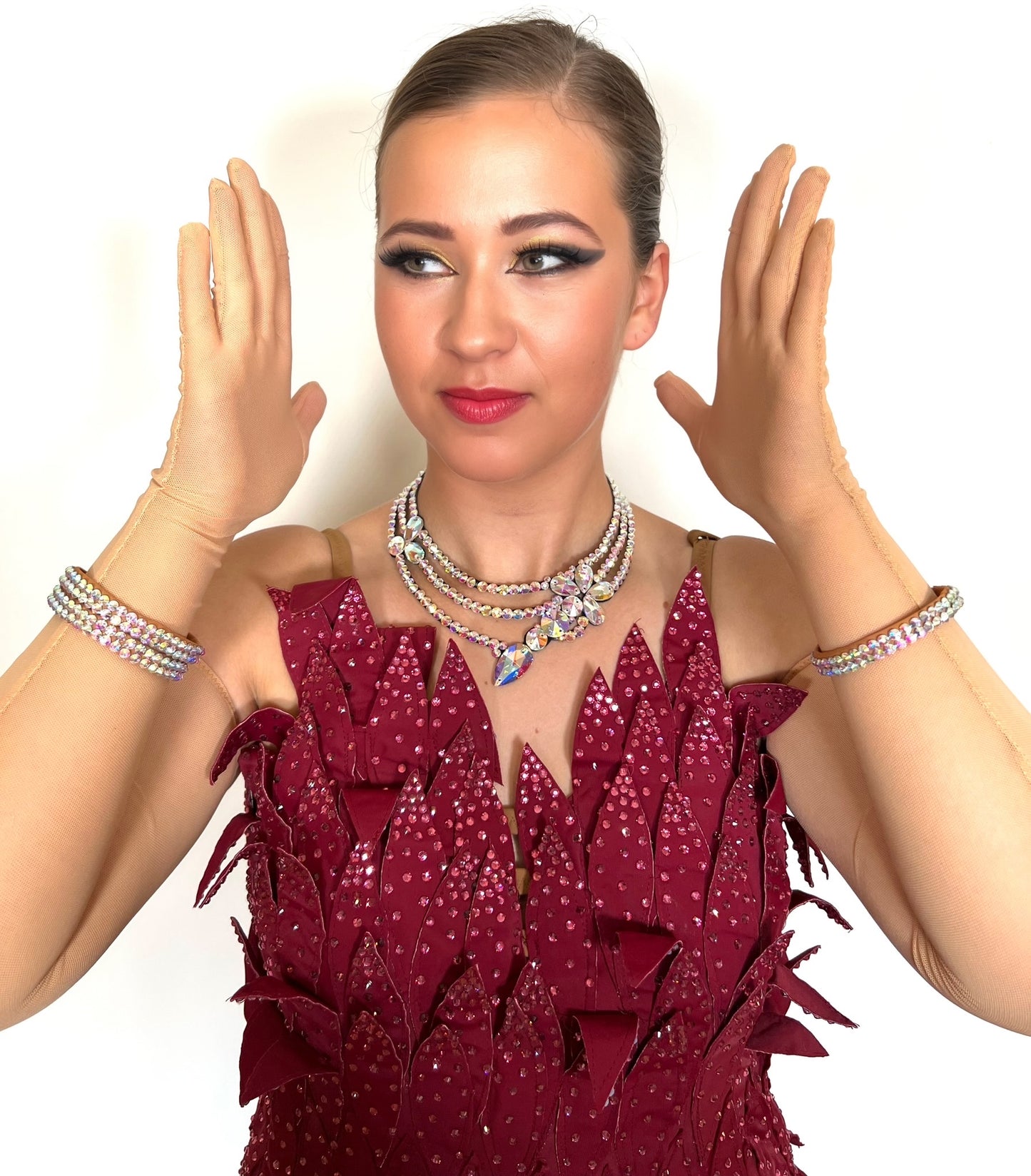 V52 Lucia Plain (£20) & Amara Stoned (£45) Gloves with fingers. Available in Flesh & Tan. Add Bangles or Bracelets for that perfect look.