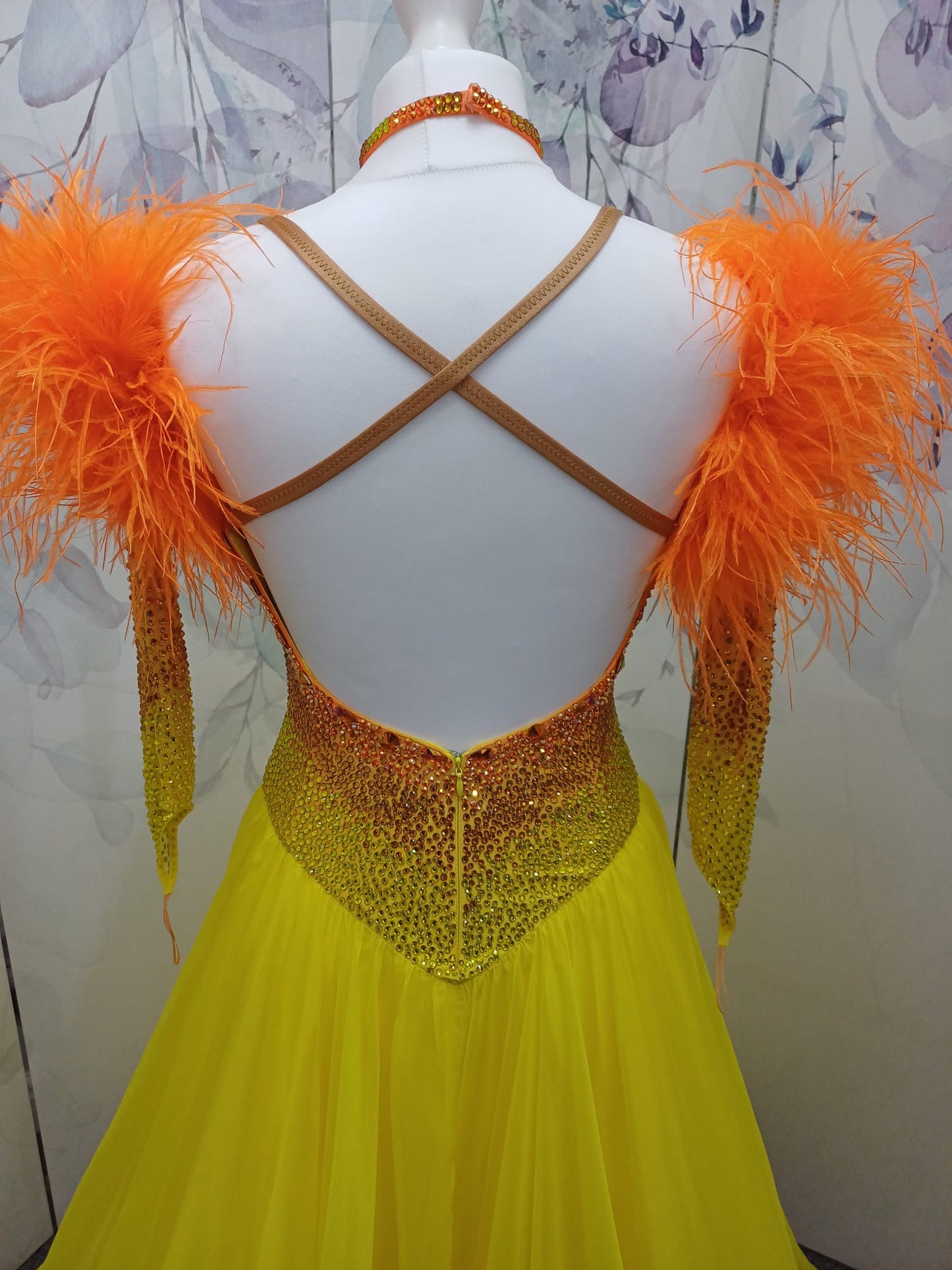 68B TWD ELITE Competition Ballroom/Sequence Dance Dress with new fuller skirts. Yellow skirts with stunning ombre stoning on the bodice in hyacinth, hyacinth ab & Citrine. Separate gloves with ostrich feather trim ❤️Showroom Appointment Available ❤️