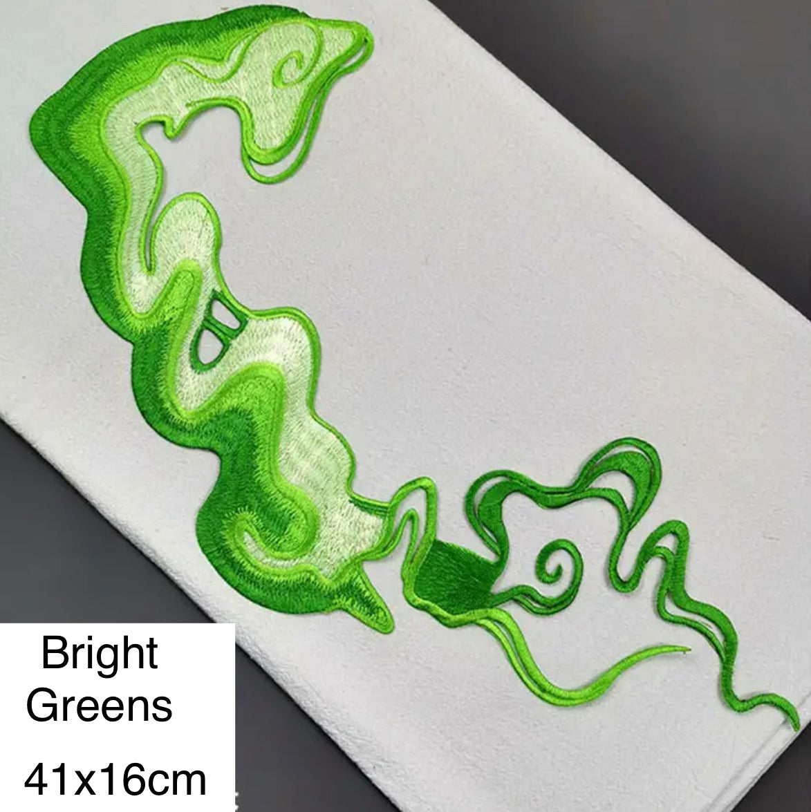 Gigi Iron/Sew on X Large Appliqué M131