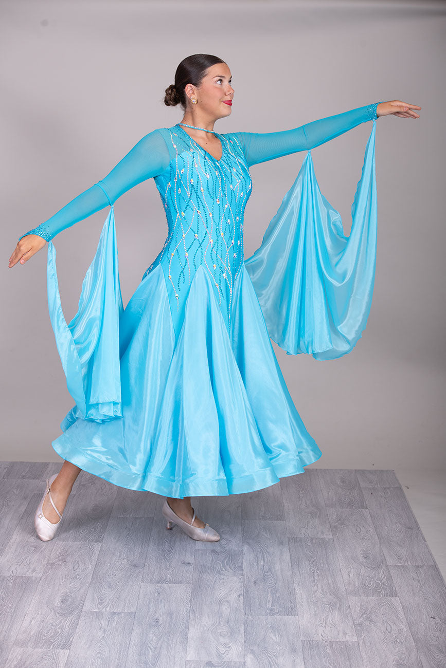31B Beautiful Blue Competition Ballroom/Sequence Dance Dress. Stoned in Aquamarine, AB & Aquamarine AB. Detachable Floats High Back to give option of wearing own bra