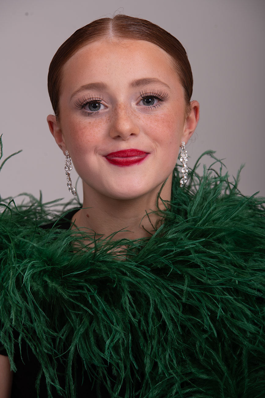 MANDY 4-5Ply Ostrich Feather Boa V53 ❗️The product is sold in approximately 1/2 Metre Lengths (47cm-50cm)❗️Quantities up to 4 will be sent in 1 piece‼️Quantity 4 =1 Full Boa measuring 1.9 metres‼️
