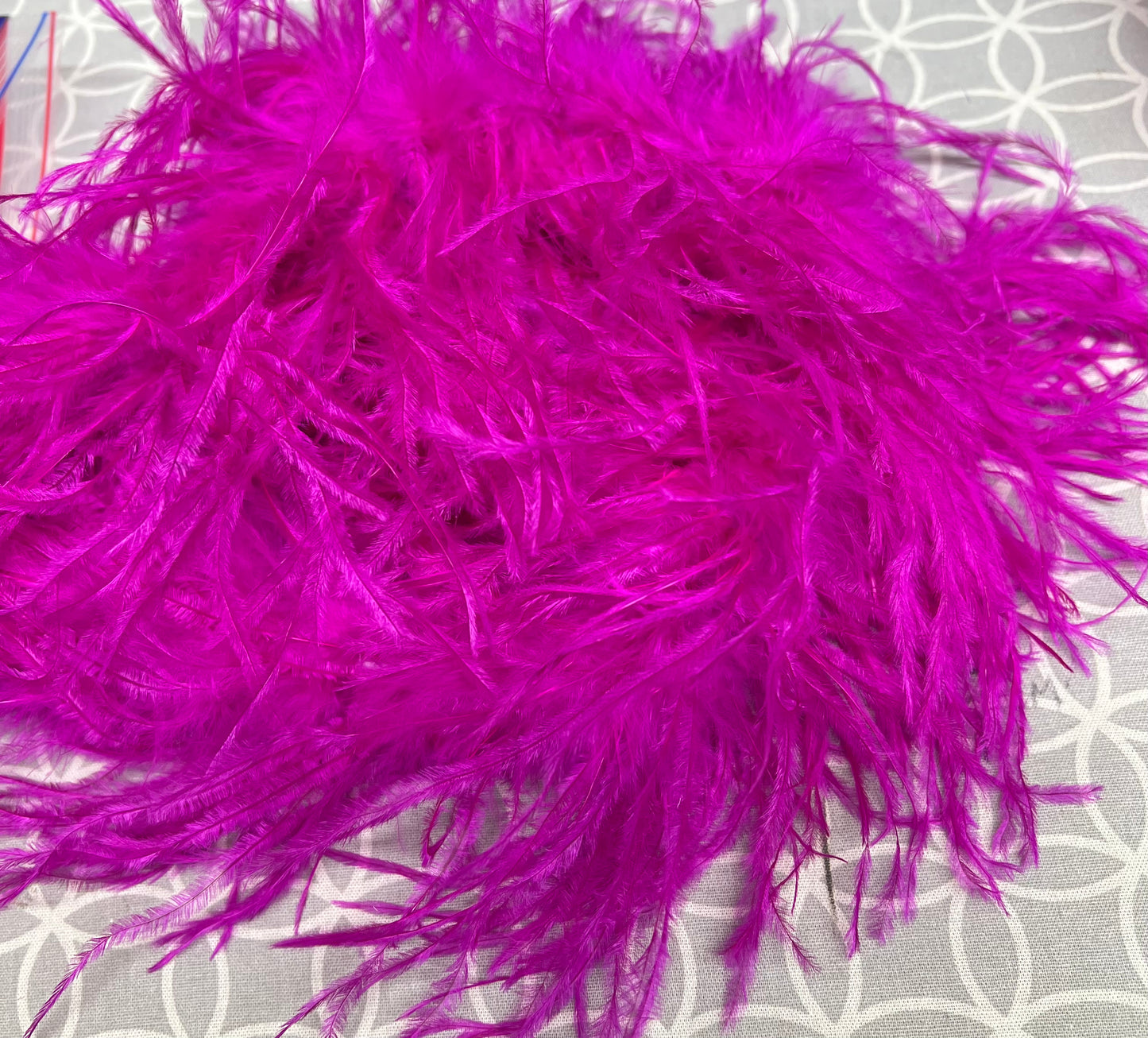 Zuri 3-4 Ply Ostrich Feather Boa V47 ❗️The product is sold in approximately 1/2 Metre Lengths (46-50cm)❗️Quantities up to 4 will be sent in 1 piece‼️Quantity 4 =1 Full Boa measuring 1.9 metres‼️