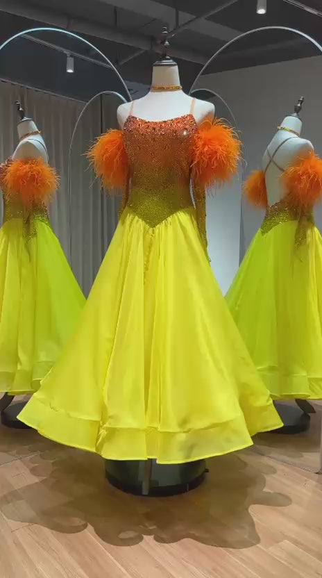 68B TWD ELITE Competition Ballroom/Sequence Dance Dress with new fuller skirts. Yellow skirts with stunning ombre stoning on the bodice in hyacinth, hyacinth ab & Citrine. Separate gloves with ostrich feather trim ❤️Showroom Appointment Available ❤️