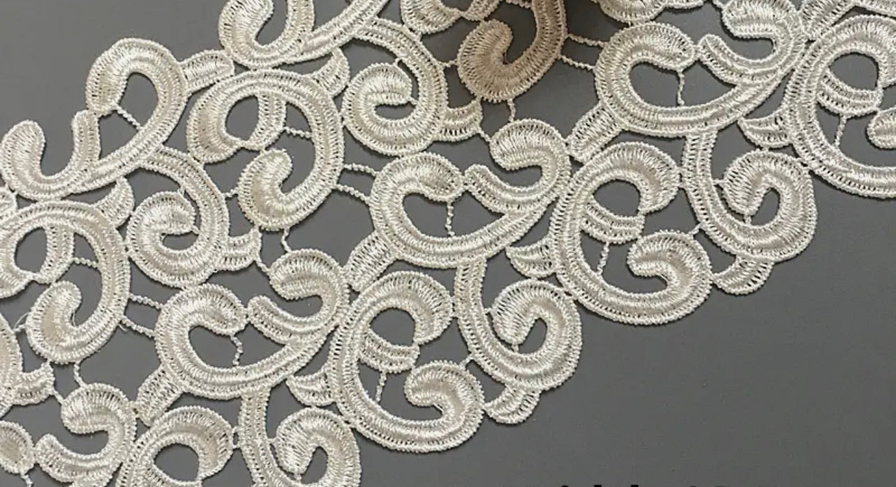 Molly Lace Ribbon (M108)
