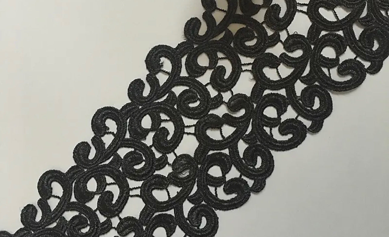 Molly Lace Ribbon (M108)