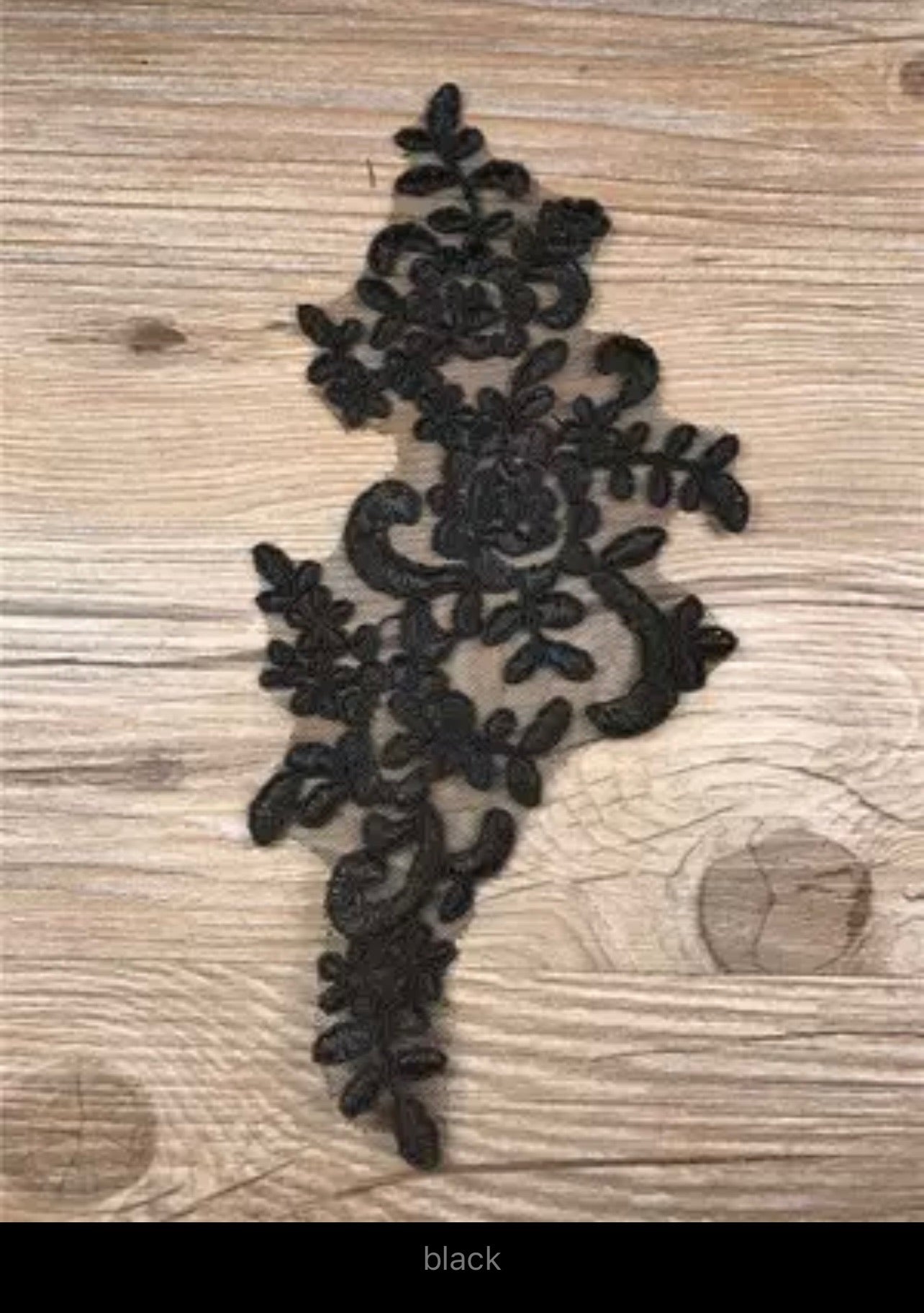Freya Embroidered (M115)