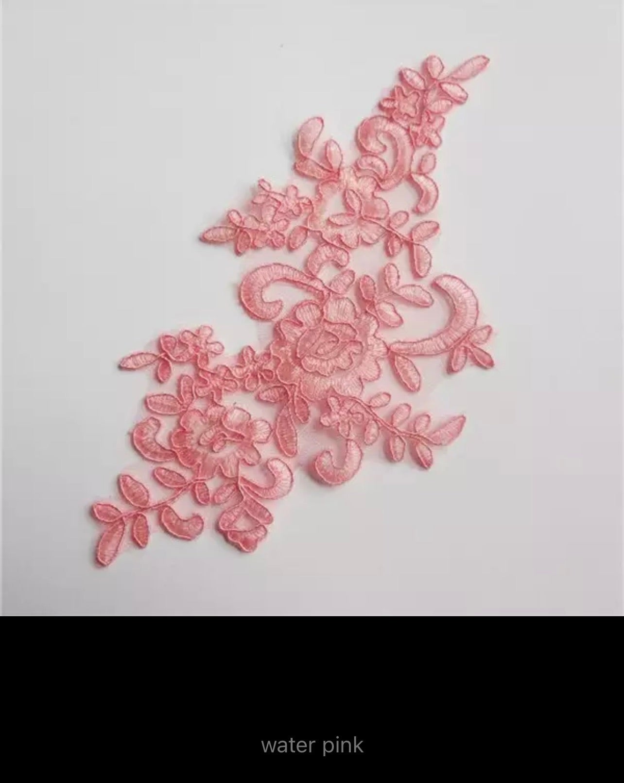 Freya Embroidered (M115)