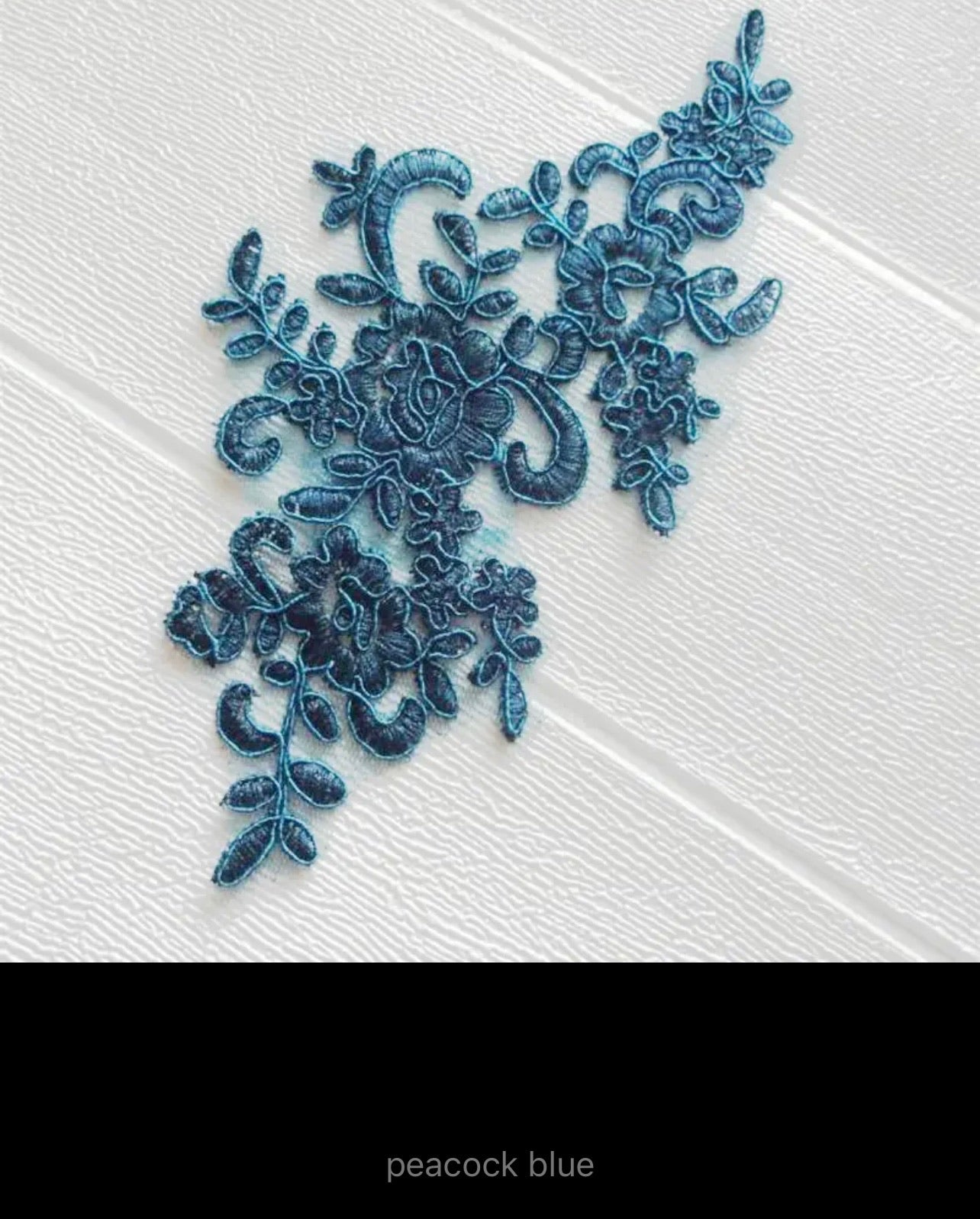 Freya Embroidered (M115)