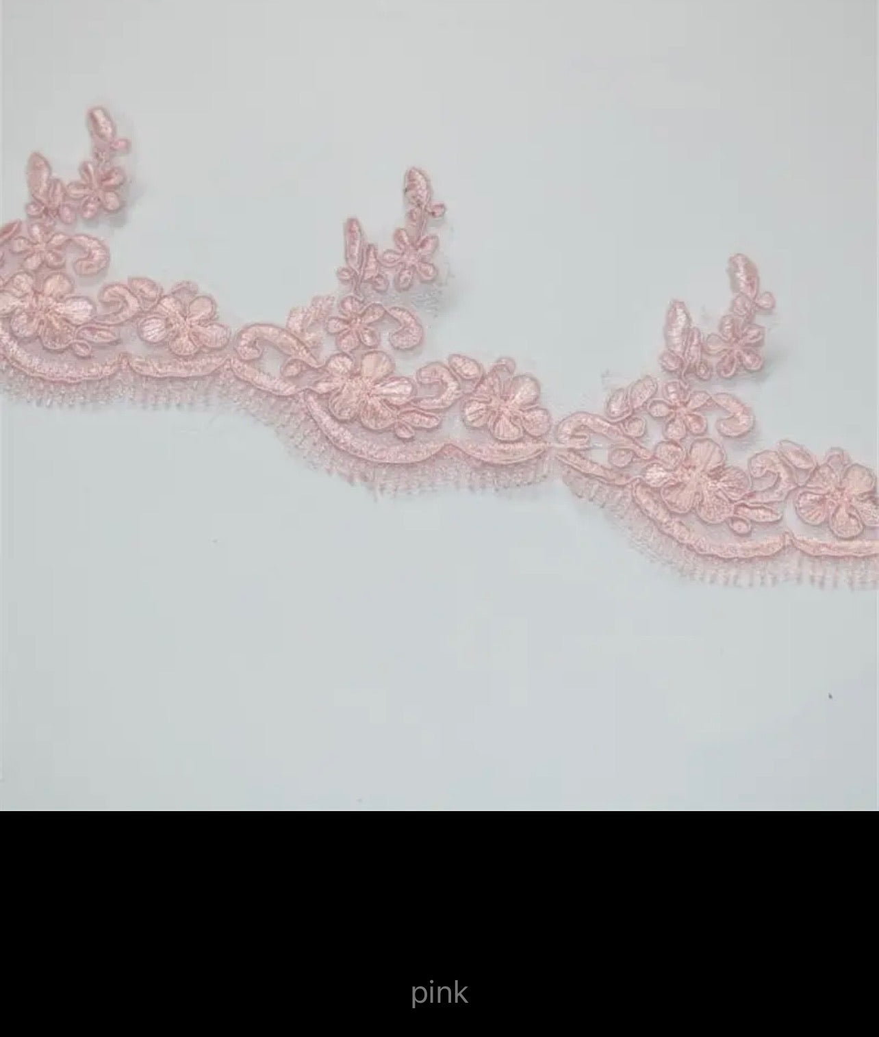 Mia Embroidered Lace Trim (M117)