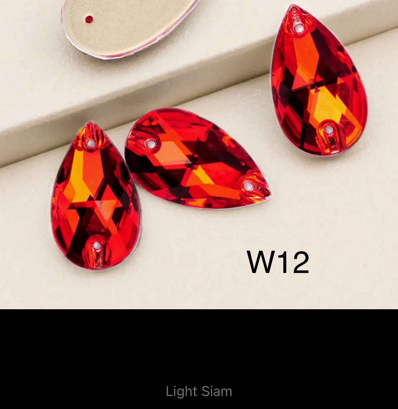 Top Quality Glass Sew On Pears 11x18 (G54)