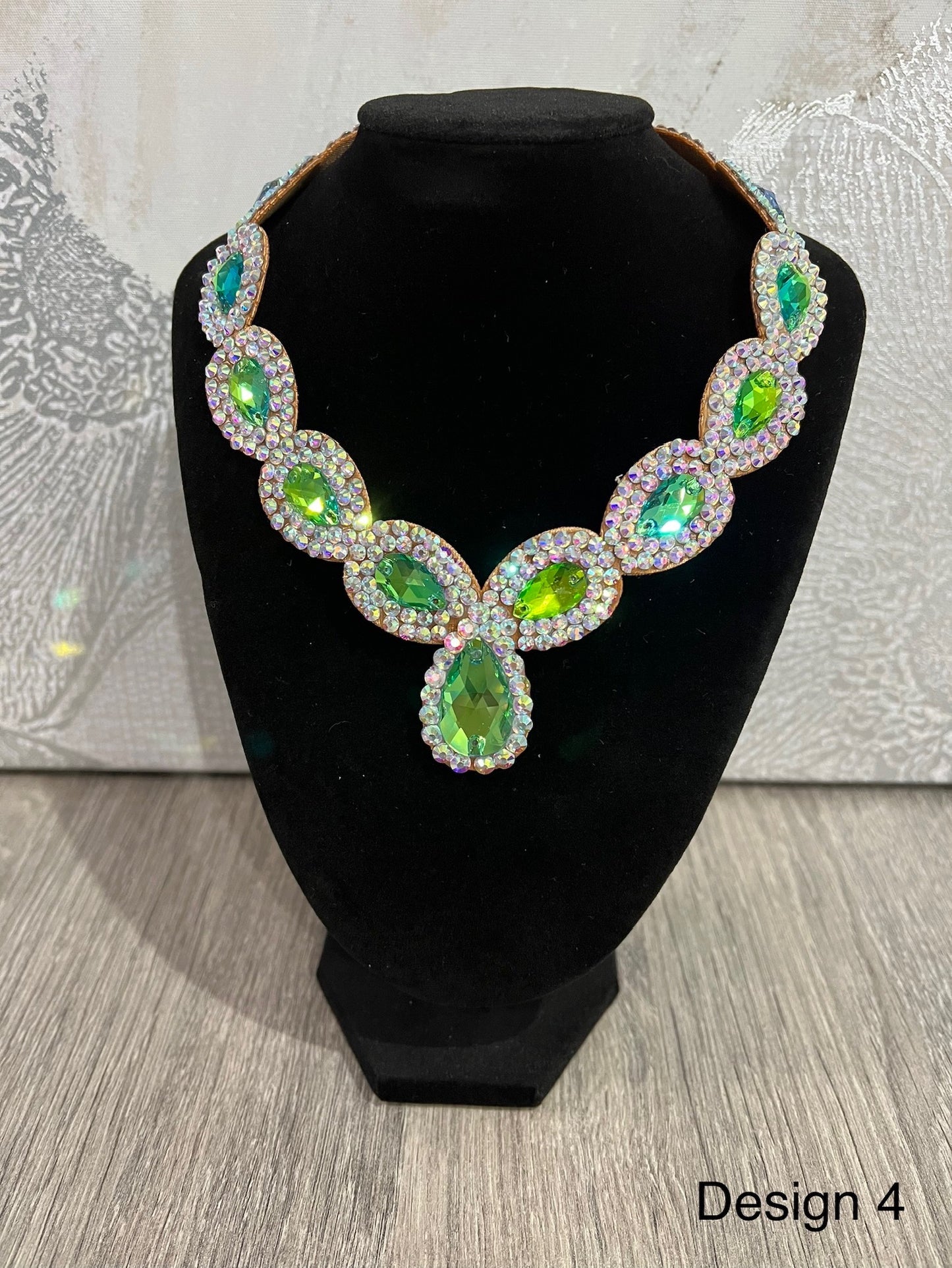 Zara Neckpiece V30