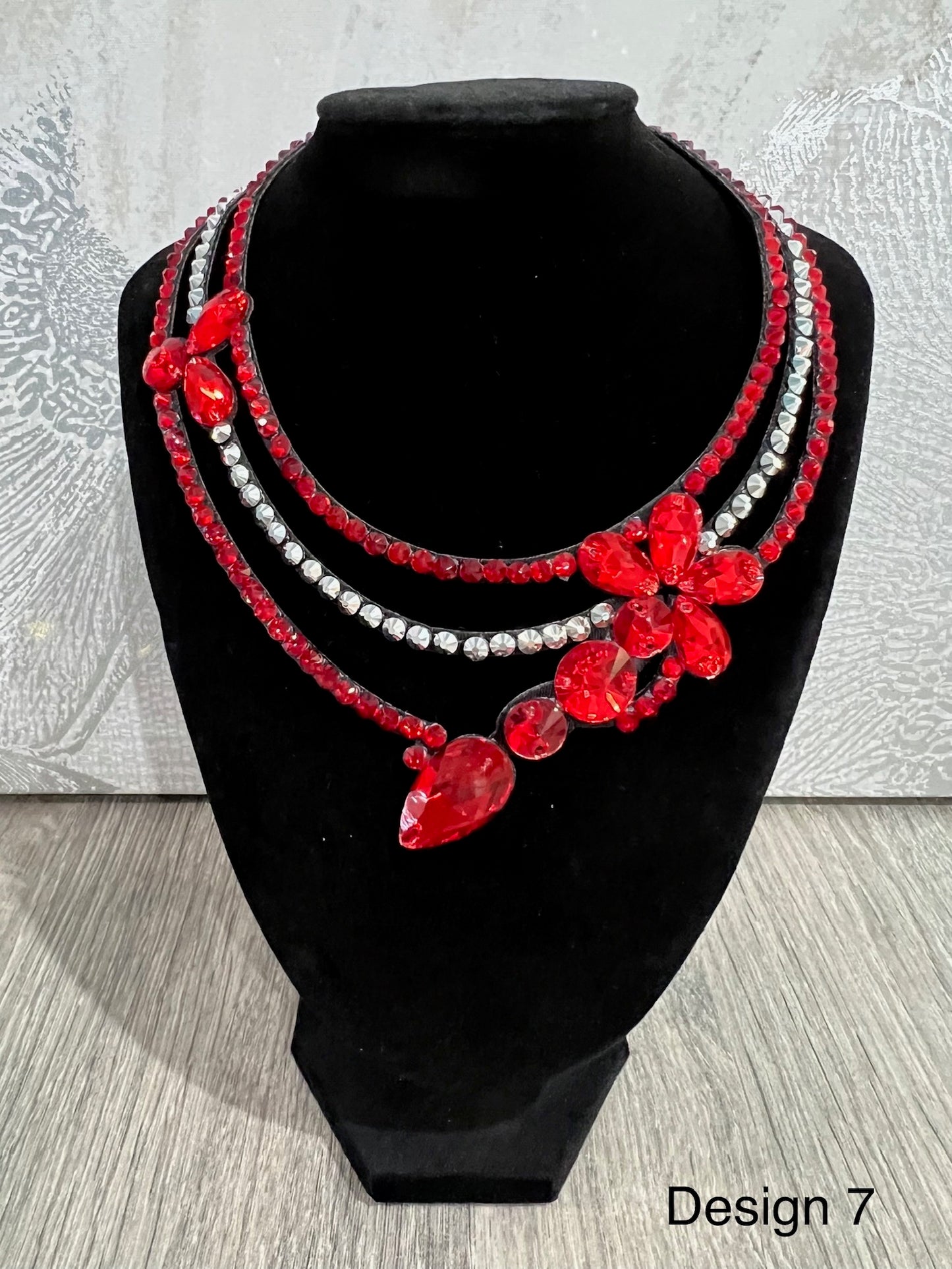 Zara Neckpiece V30