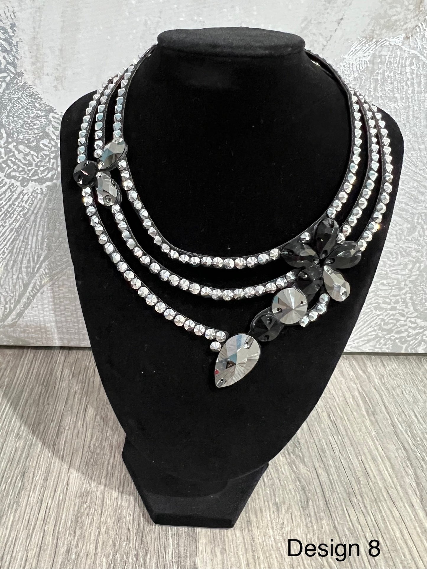 Zara Neckpiece V30