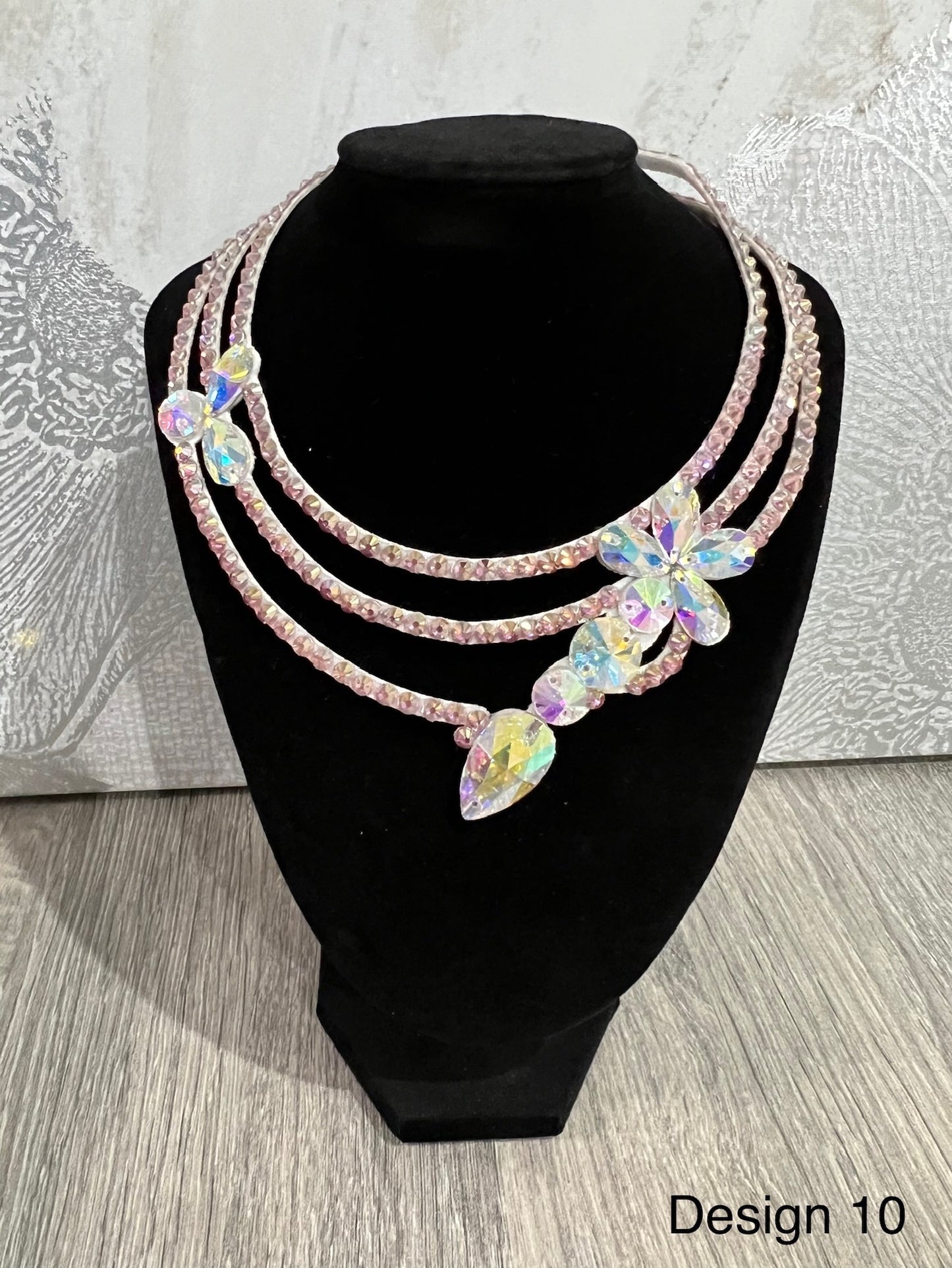 Zara Neckpiece V30