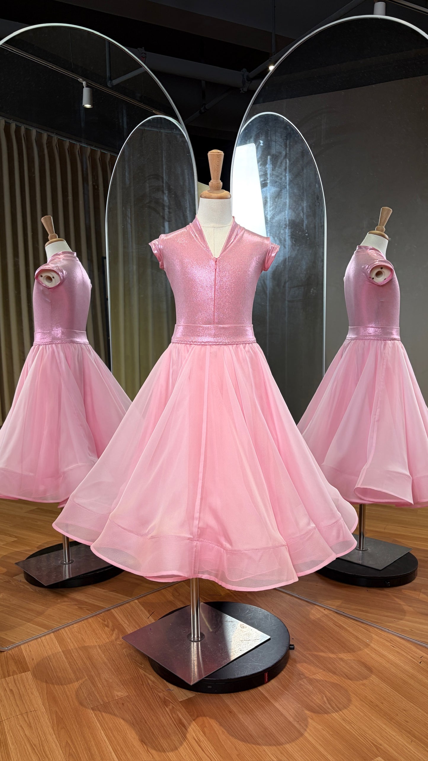 108J Metallic Baby Pink 3 piece Set Competition Number Wallet & Decorative Pins & Matching Hair Flower **Everything included in Price when full set purchased**