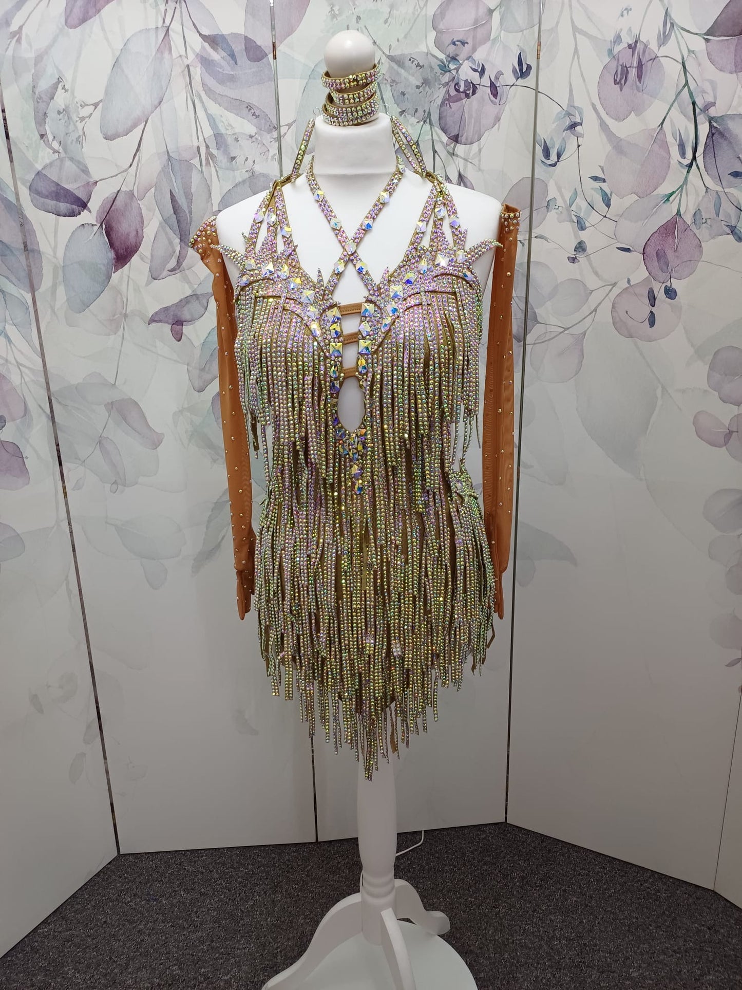 67L TWD ELITE Stunning metallic gold Competition Latin Dance Dress. Heavily stoned fabric fringes in AB. Standout dress with tan gloves with fingers. ❤️Showroom Appointments Available❤️