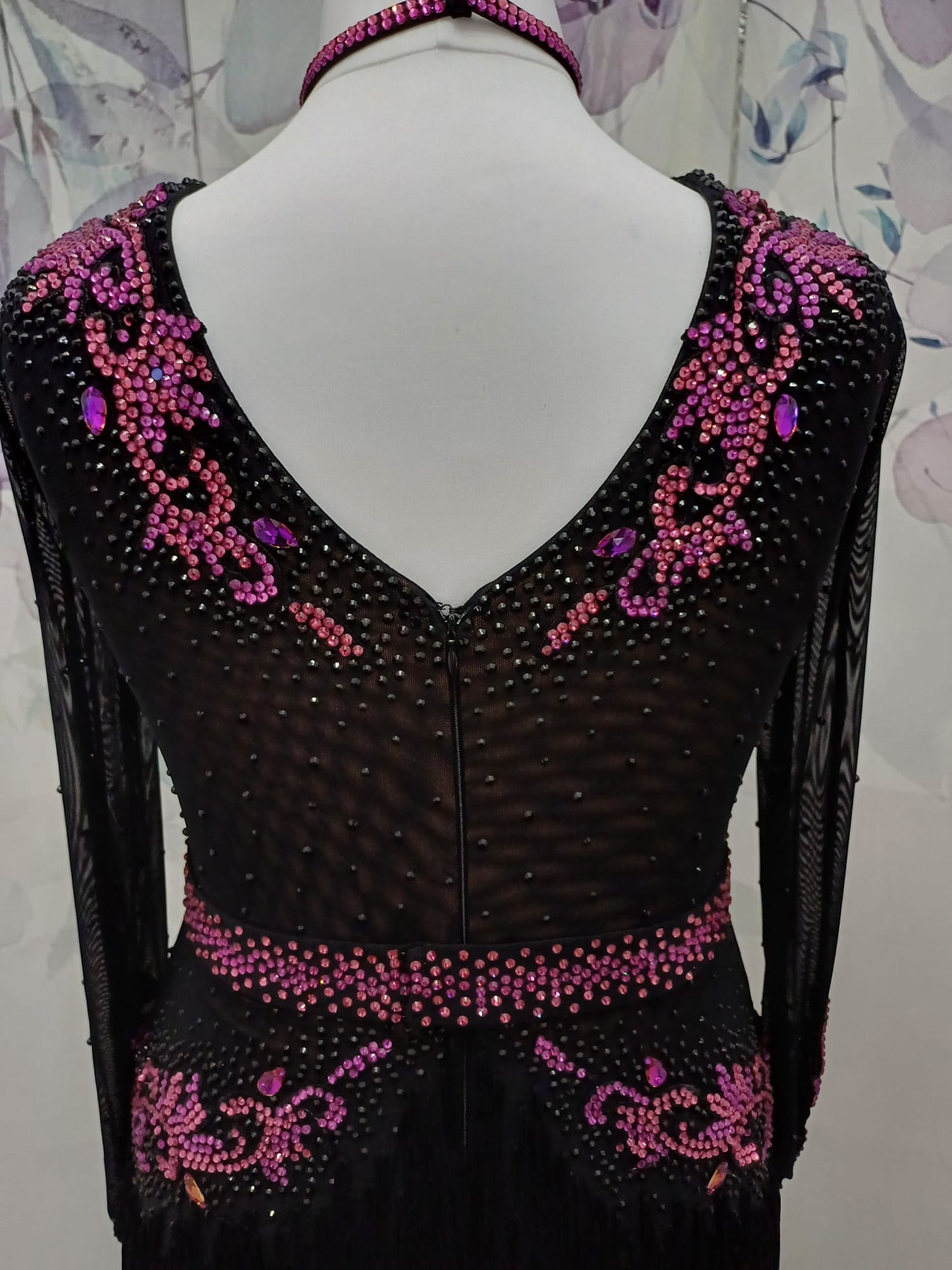 27L Black Latin Competition Dance Dress. Fuchsia Appliqué stoned in Fuchsia, Rose & Black. Optional Belt. High back giving option to wear own bra. Full fringed skirts.