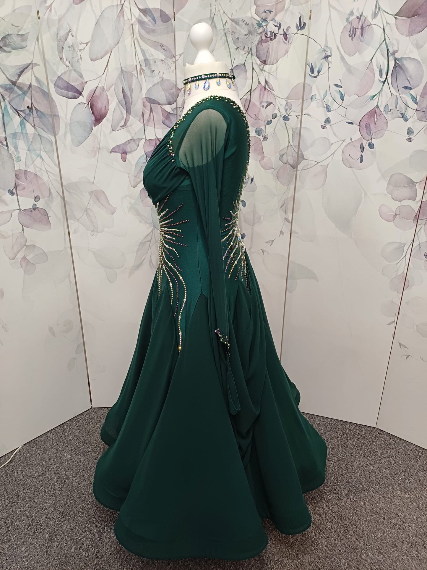 11B Forest Green Ballroom/Sequence Competition Dance Dress. Stoned with AB, Iridescent Green & Green stones. Detachable Floats & High Back to allow the option of wearing own Bra