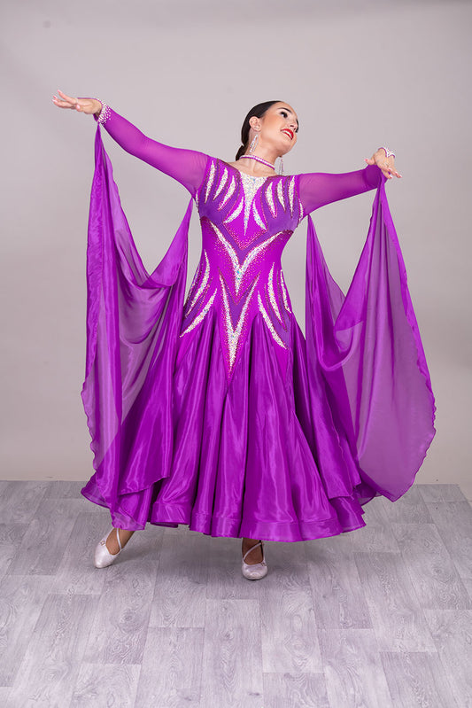 40B TWD PETITE Hot Magenta Competition Ballroom/Sequence Dress
Detachable Floats. Heavily Stoned in AB & Magenta. Hanging detail to back❤️Showroom Appointments Available❤️