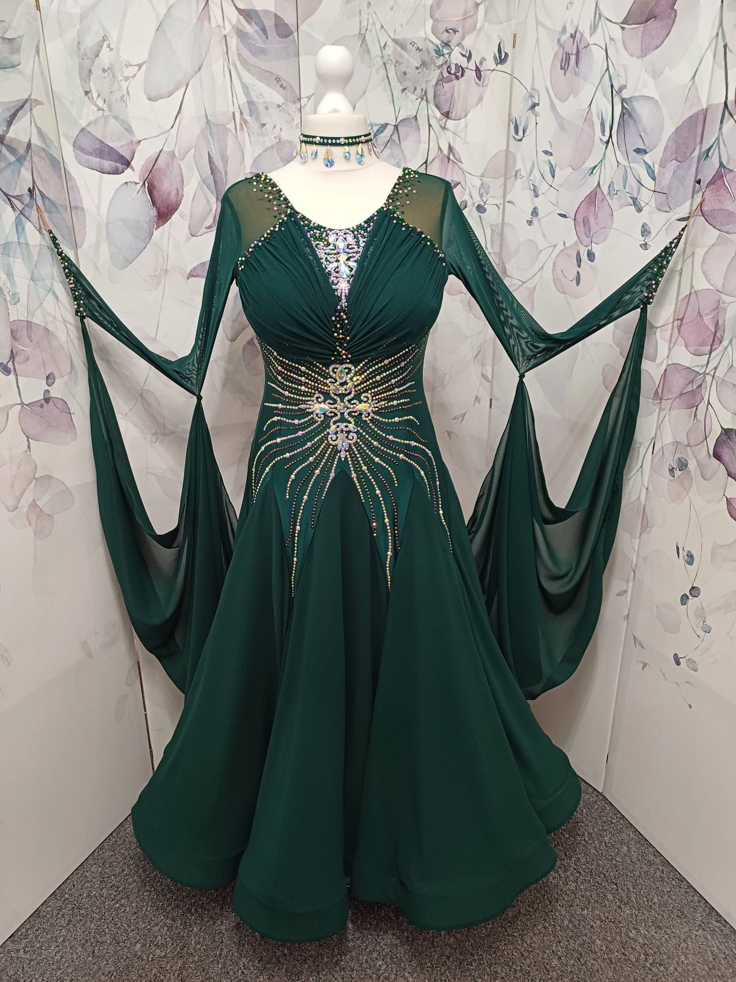 11B Forest Green Ballroom/Sequence Competition Dance Dress. Stoned with AB, Iridescent Green & Green stones. Detachable Floats & High Back to allow the option of wearing own Bra