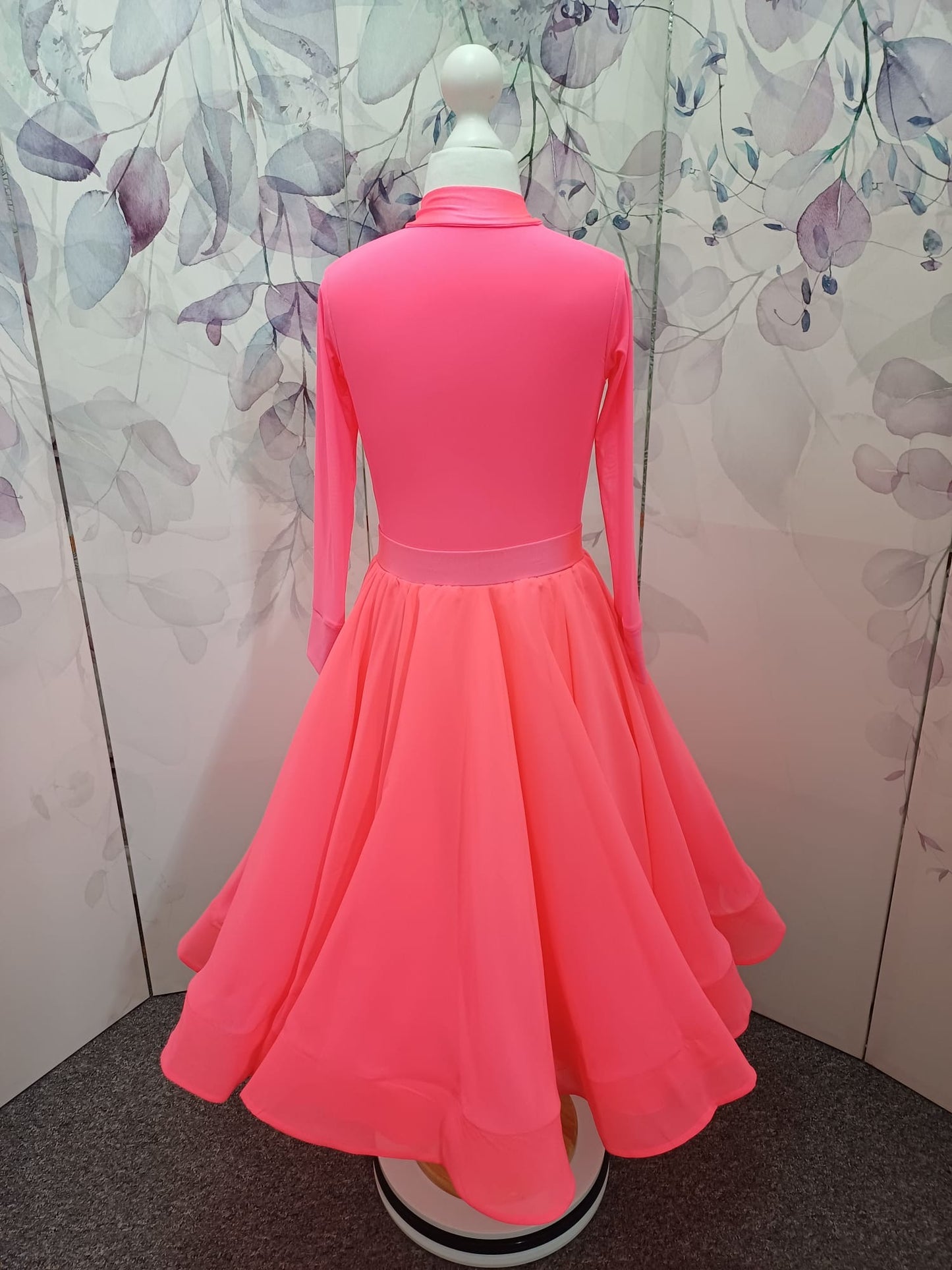 105J Coral 4 Piece, Shoes (Choose between 2 Designs Included with 3 piece). Competition Number Wallet & Decorative Pins & Matching Hair Flower ❤️Everything included in Price when full set purchased❤️