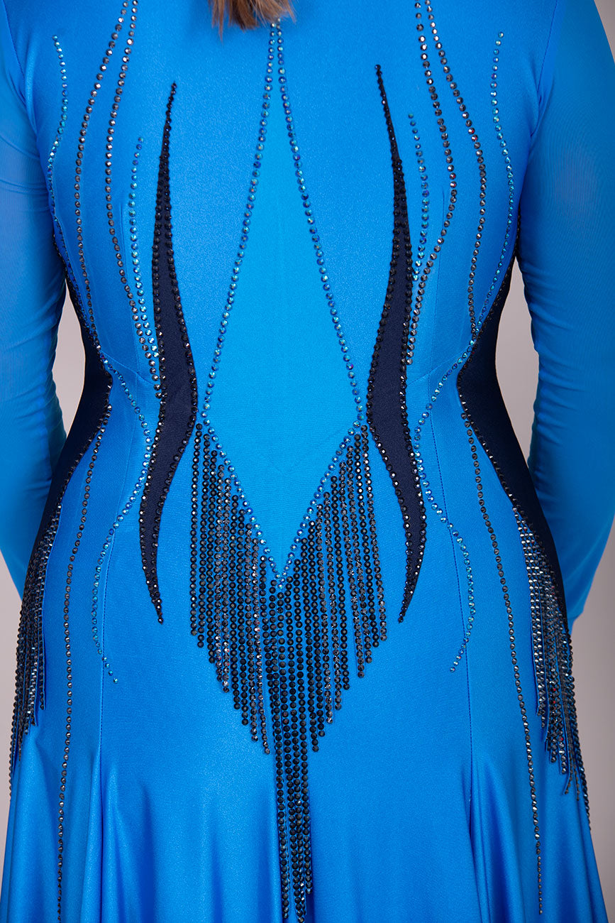 120L Light Royal Blue Competition Latin Dance Dress. Bead dropper detail to the front & Back with full back giving option to wear own Bra. Super Full Skirt for Maximum movement.