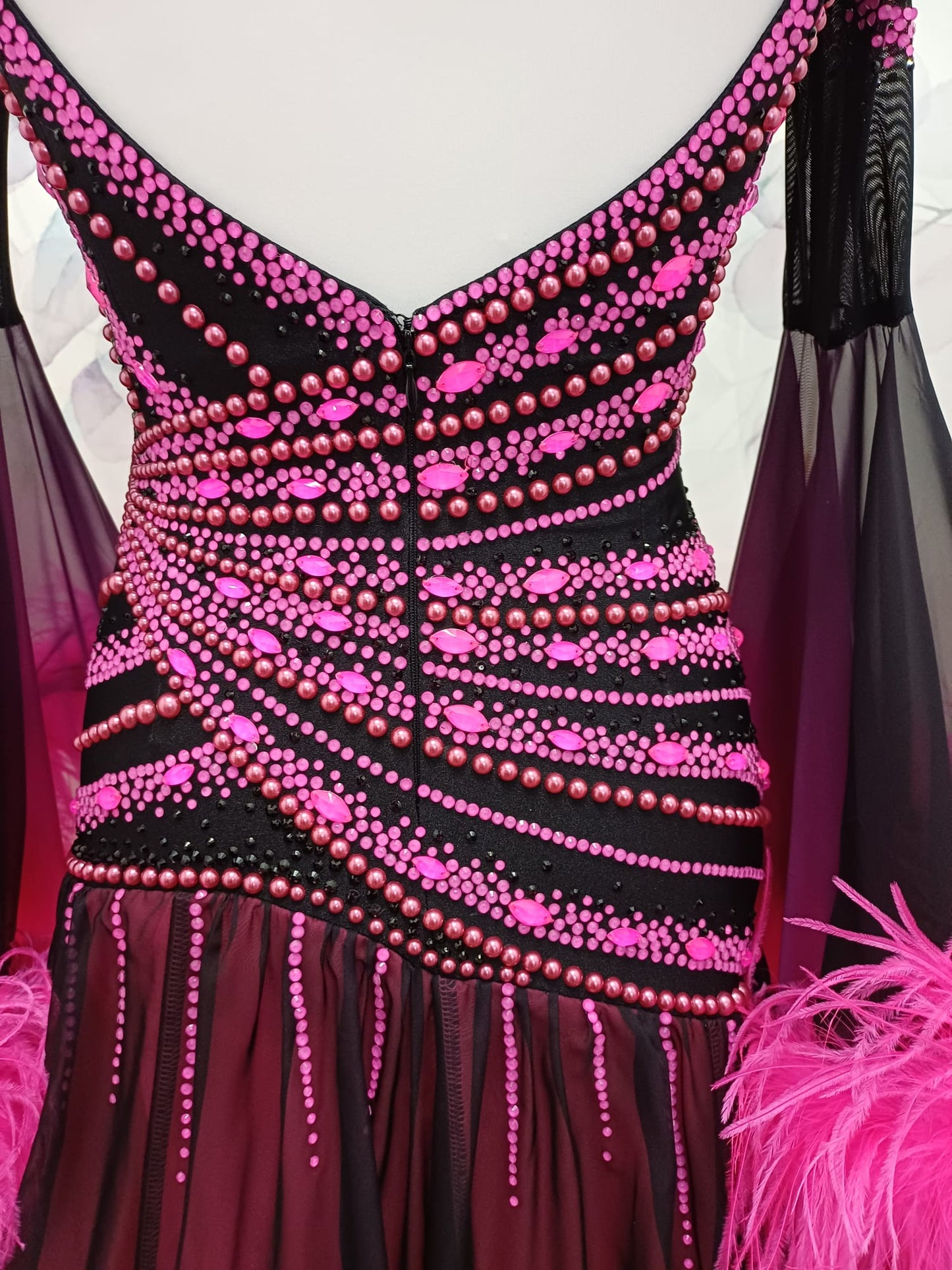 61B TWD ELITE Flo Pink & Black striking Competition Ballroom/Sequence dance dress. Ombré Pink & Black skirts with Flo pink ostrich feather trim bell sleeves. ❤️Showroom Appointments Available❤️