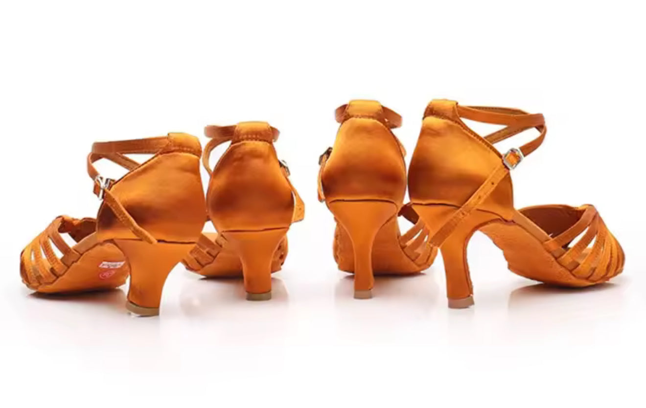 (8) TWD “LULAH” Latin Shoes. Colour Tan 7.5cm Heel Diamanté Buckle. Shoes are Boxed Free “Black Shoe Bag” plastic feet protectors to try for Size, Fit & Comfort