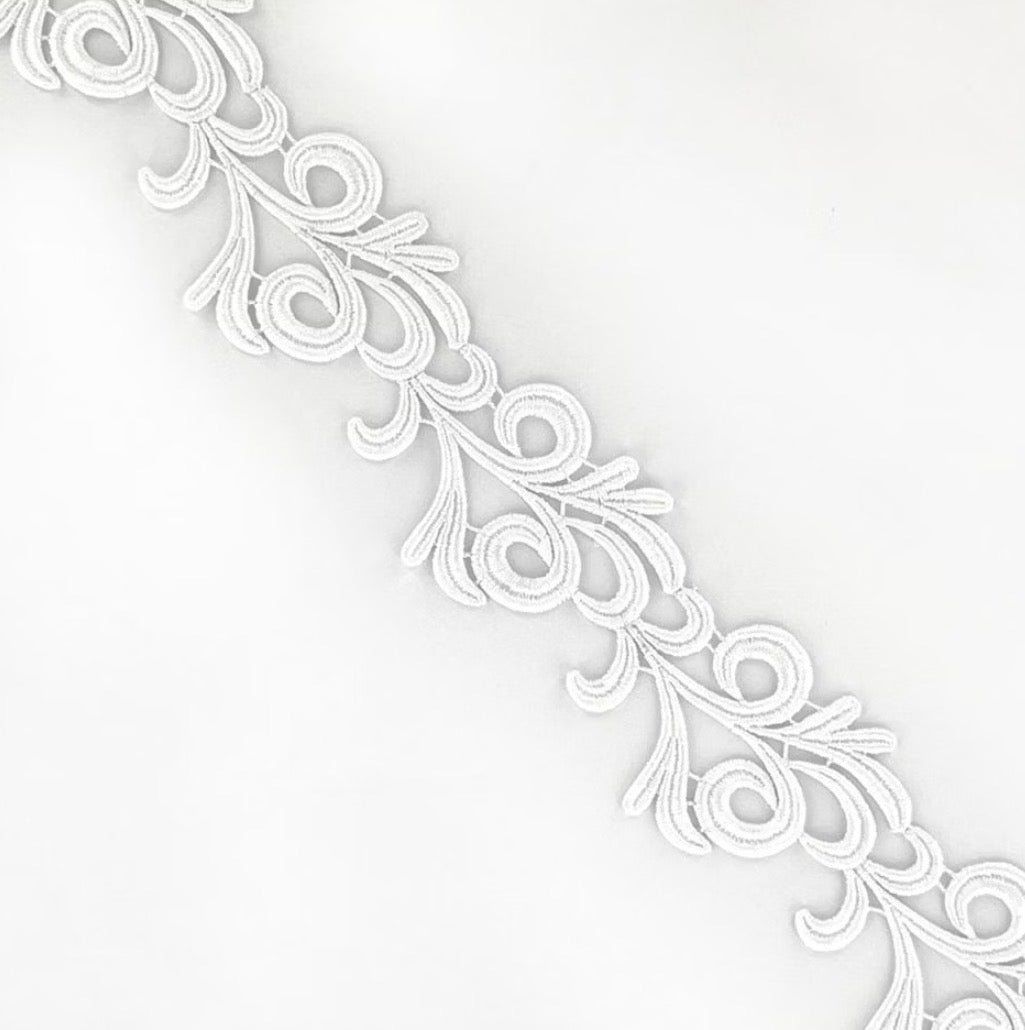 M140 Victoria Lace Ribbon - (Chrissanne Clover) Available while stocks last.