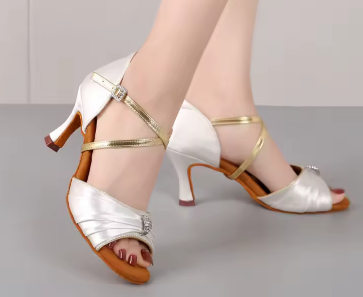 (5) TWD “LULAH” Latin Shoes. White with Gold Straps 5.5cm Heel & Tan & Silver 7.5cm Heel both with Diamanté Buckle.  Each Pair of Shoes Boxed comes with “Black Shoe Bag” & pair of plastic feet protectors for trying shoes.