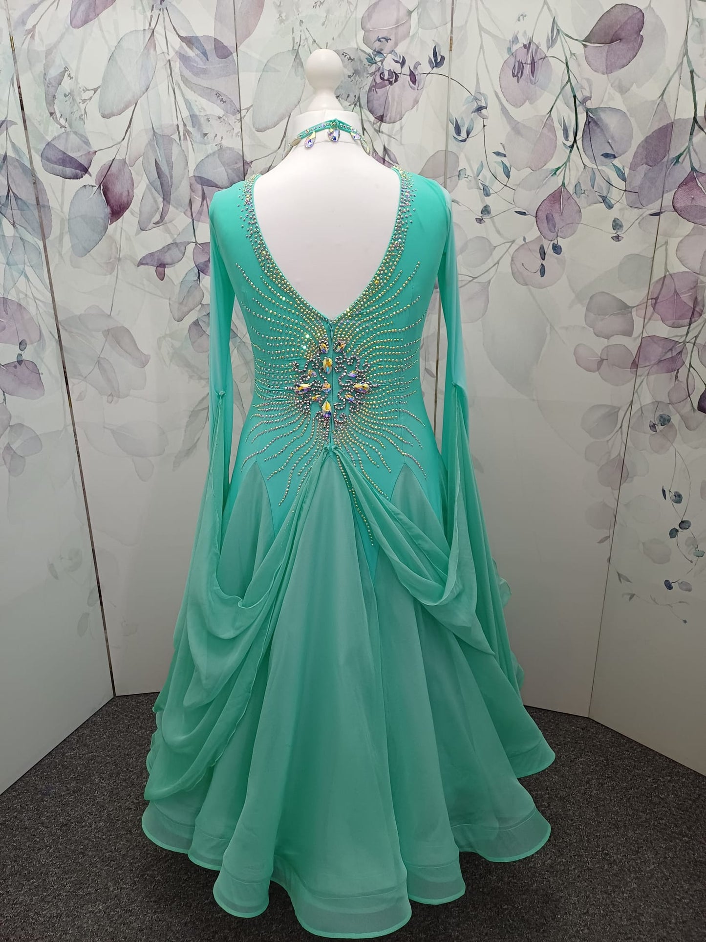 73B Pretty Mint Green Competition Ballroom Dance Dress. Stoned in AB with mesh overlay to the upper chest. Detachable Floats. ❤️Showroom Appointments Available❤️