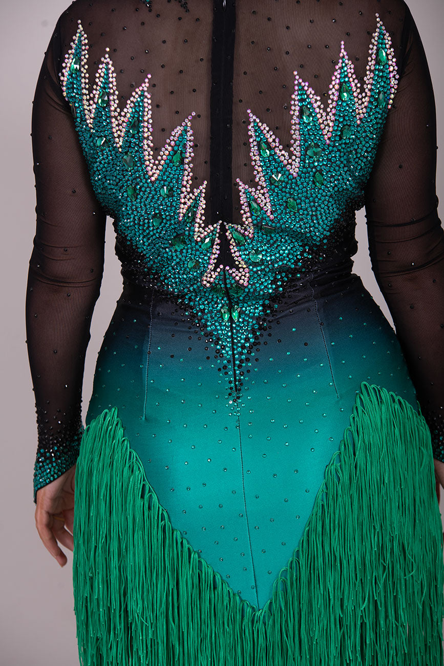 118L TWD ELITE LATIN Competition Latin Dance Dress. Striking Design to front & Back with Ombre Green & Black Lycra Bodice. Full fringed skirts for maximum movement.