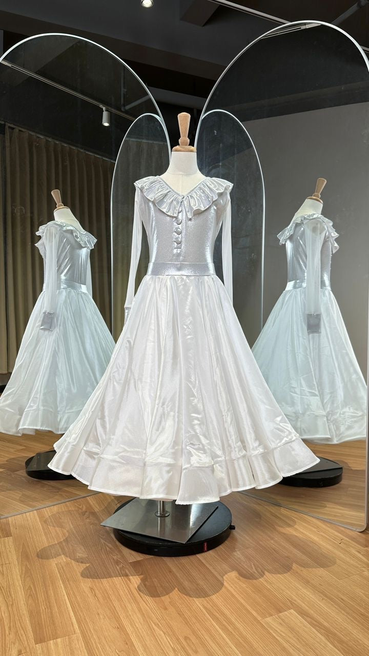 107J White/Silver Metallic 3 Piece, Shoes (Choose between 2 Designs Included with 3 piece). Competition Number Wallet & Decorative Pins & Matching Hair Flower ❤️Everything included in Price when full set purchased❤️