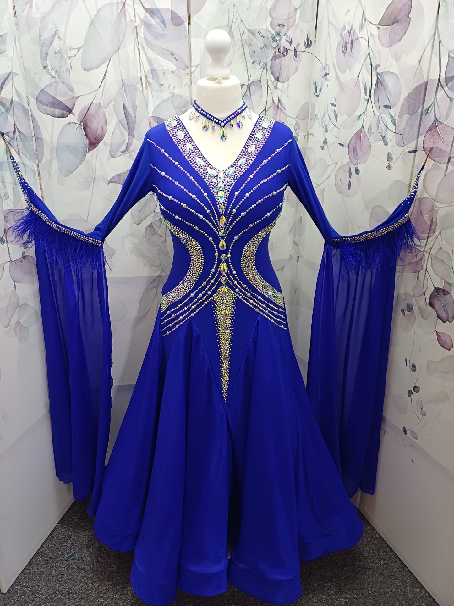 63B Cobalt Blue Competition ballroom dance dress. Heavily stoned in a flattering pattern in AB & Sapphire. detachable floats with high back to give option of wearing own bra. ❤️Showroom appointments available❤️