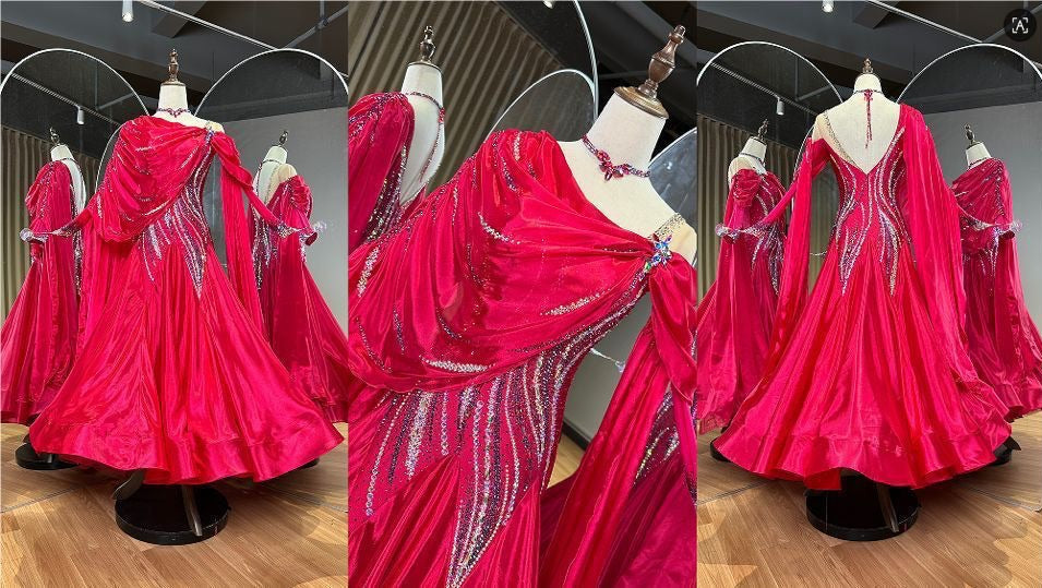 126B TWD ELITE Cherry Red Chrissanne Clover Fabric