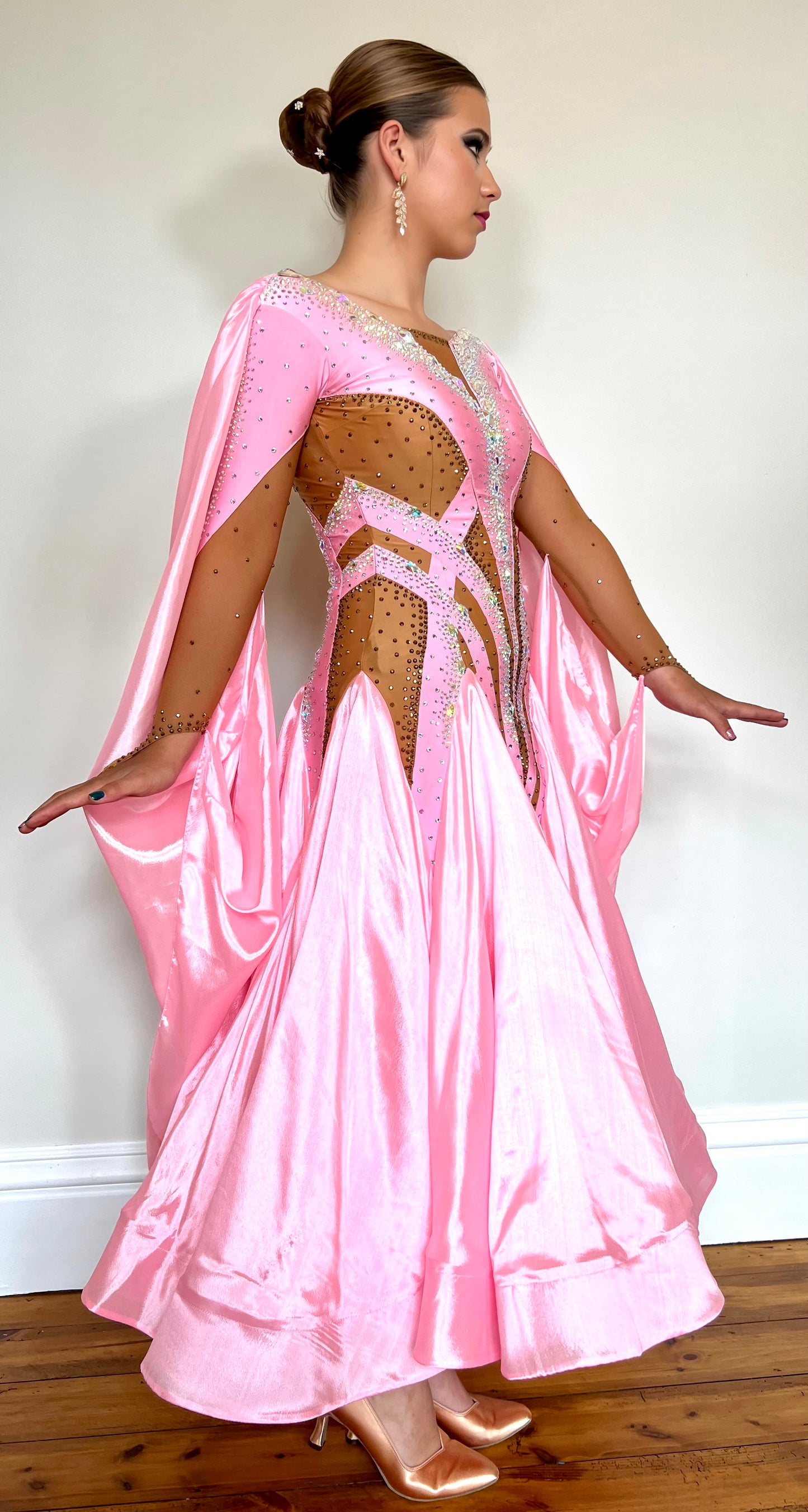 040 Sugar Pink & Tan lycra Ballroom Dress. Beautiful fabric design throughout the bodice. Stoned in AB & Topaz.