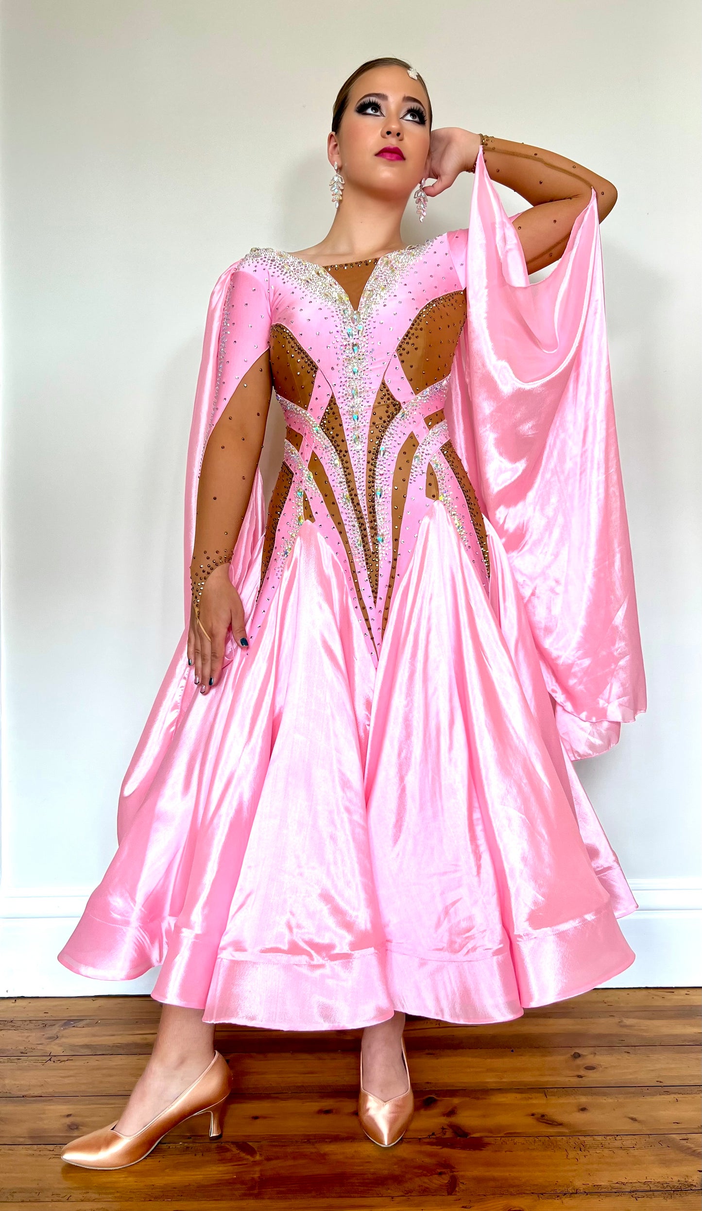 040 Sugar Pink & Tan lycra Ballroom Dress. Beautiful fabric design throughout the bodice. Stoned in AB & Topaz.
